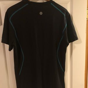 Men’s Lululemon Black Short Sleeve size L